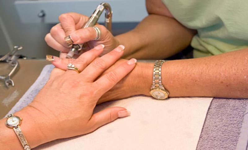 ponceuse-ongle-professionnelle