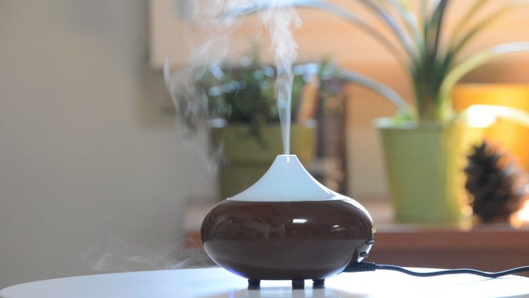 diffuseur ou brumisateur huiles essentielles