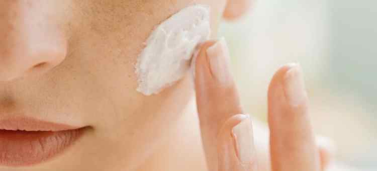 gommage exfoliant points noirs