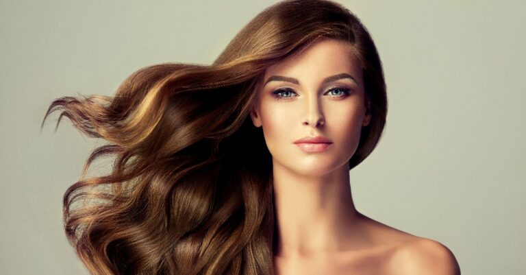 Comment faire tenir une coiffure plus longtemps ?