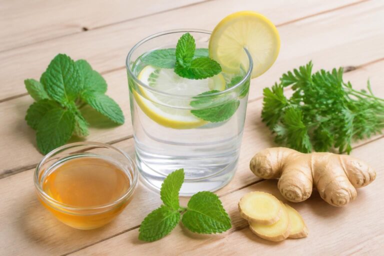 découvrez des remèdes naturels efficaces pour éliminer le goût amer dans la bouche et retrouver une sensation de fraîcheur agréable au quotidien.