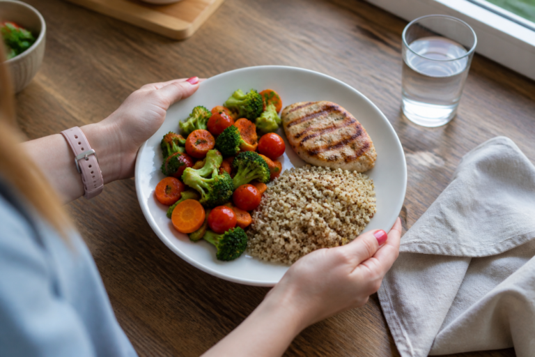 Alimentation équilibrée : comment composer une assiette simple au quotidien ?